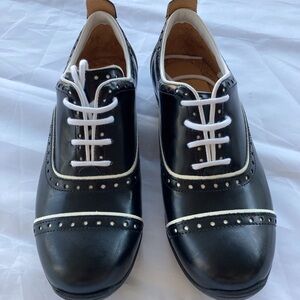 WES TEES GOLF SHOES LUXURY LEATHER BLACK AND WHITE OXFORD LACES SIZE 6
